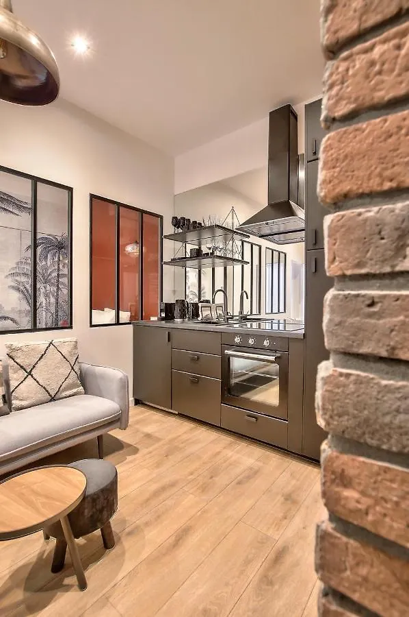New ! Charming 1br In 15 Apartment